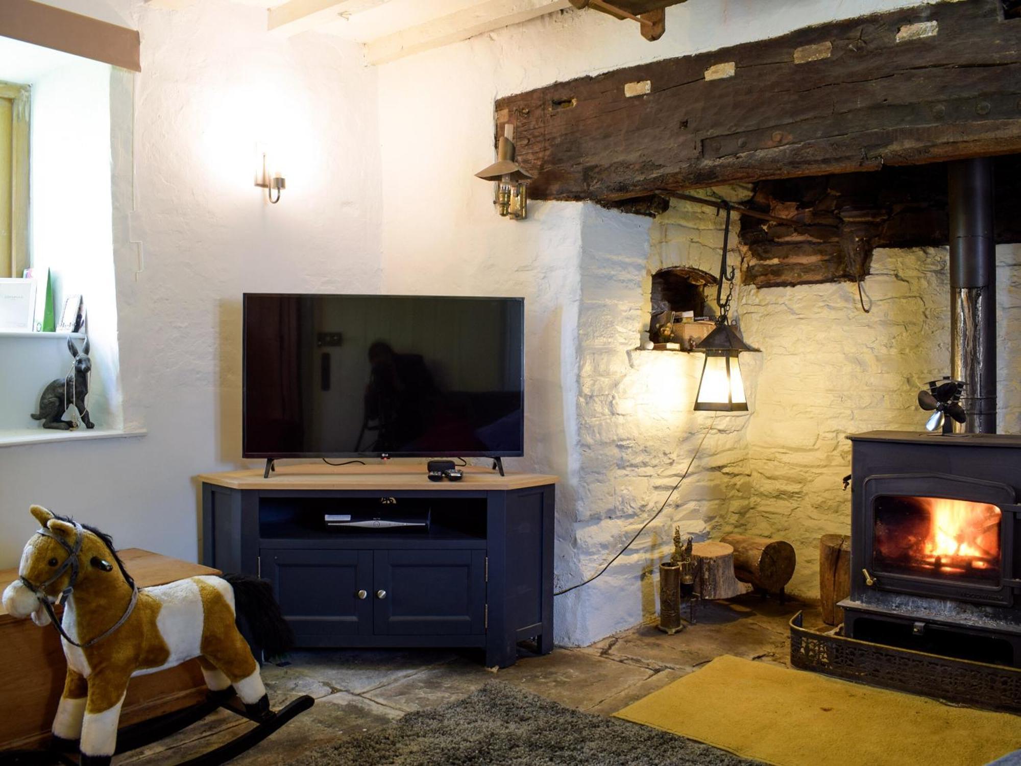 Lower Goytre Farmhouse Llanfair Waterdine Exterior foto